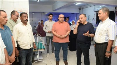  محافظ أسيوط يفاجئ مستشفى ديروط المركزي ليلاً ويوجه بالاهتمام بالنظافة ومتابعة صيانة الأجهزة الطبية