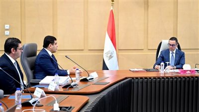 وزير الاستثمار يستعرض مشروعا لإحدى الشركات العقارية بالعاصمة الإدارية