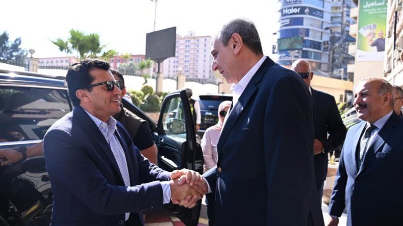 د. أشرف صبحى