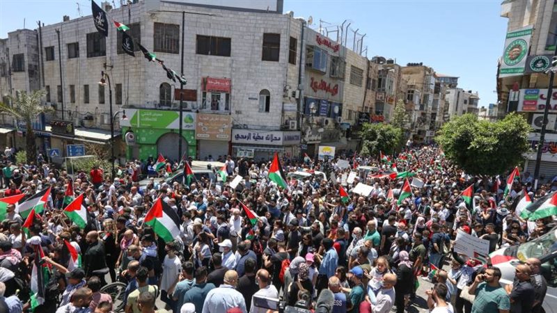 انطلاق مسيرة وسط