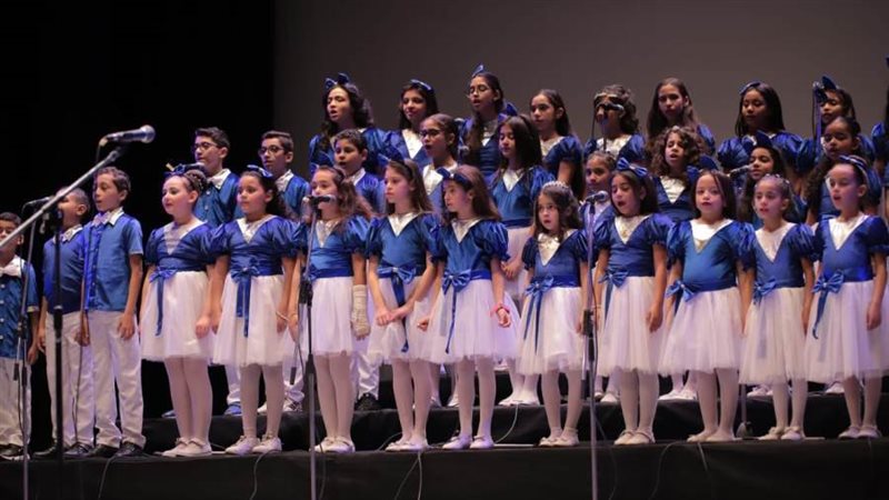 احتفالا بذكرى انتصارات