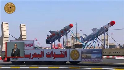 شاهد بالفيديو.. آخر تطورات المعدات العسكرية وناقلة الصاروخ البحري سطح سطح وعمق سطح