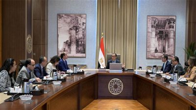 رئيس الوزراء يستعرض المُخرجات النهائية لحِزم التسهيلات الضريبية ومُحفّزات الاستثمار