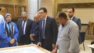 وزير الثقافة يتفقد مخازن متحف الجزيرة