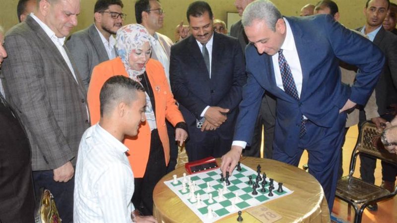 محافظ الغربية يفتتح