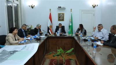 محافظ الجيزة يبحث تحديث المخطط الاستراتيجي والأحوزة العمرانية لمدن وقرى المحافظة 
