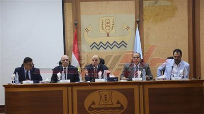 اجتماع موسع لتسهيل إجراءات التقنين تيسيرًا على مواطني كفر الشيخ