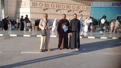 انطلاق رحلة عمرة لأوائل الشهادات العامة وحفظة القرآن بالوادي الجديد 