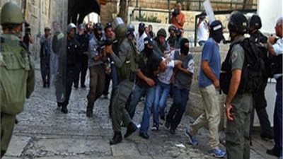 أعداد كبيرة من المستوطنين تقتحم الحرم الإبراهيمي تحت حماية من قوات الاحتلال الإسرائيلي