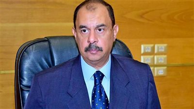 محافظ سوهاج يقرر تشكيل لجنة لفحص الطلبات المقدمة لنقل وندب المعلمات 