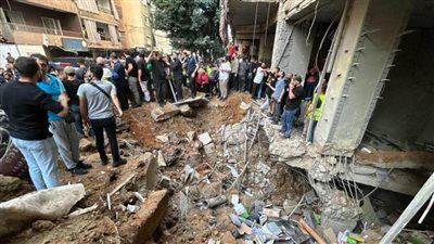 انهيار مبنيين فيهما المكتبة العلمية في الضاحية الجنوبية ببيروت إثر غارة إسرائيلية