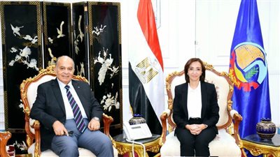 محافظ البحيرة تستقبل رئيس شركة متخصصة فى الخدمات البيئية الحديثة 