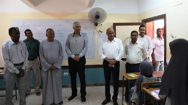 محافظ أسوان يتفقد