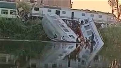 عاجل.. وزير النقل يكلف نائبه ورئيس السكة الحديد بالتوجه لموقع حادث تصادم قطار بالمنيا  