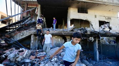 لبنان: غارات إسرائيلية على النبطية وصور.. وحزب الله يقصف مستعمرة 