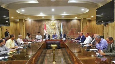 اجتماع اللجنة العليا للمواقف لتسهيل حركة النقل والسير بكفر الشيخ