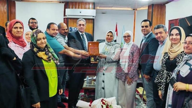 خلال التكريم