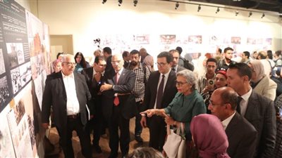 وزير الثقافة يفتتح معرض 