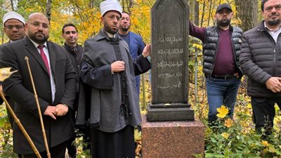 وزير الأوقاف يزور ضريح الشيخ محمد عياد بروسيا 