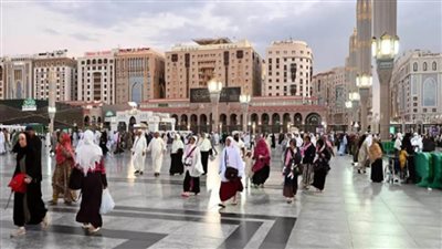 خدمات تنظيمية ترافق حشود الزائرين والمعتمرين في المسجد النبوي