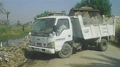 حملات مكثفة للنظافة وتمهيد الطرق بمراكز المنيا