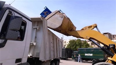 محافظ أسوان يتابع إزالة 19 حالة تعدٍ بمساحة 87 ألفًا و390 مترا مربعا