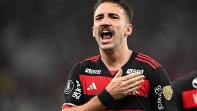 مدافع فلامينجو يدخل رادار يوفنتوس