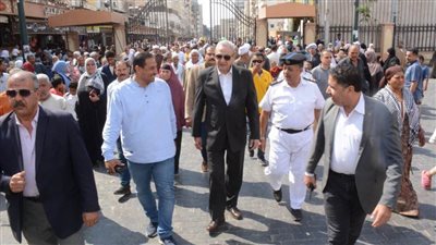 بالصور.. محافظ الغربية يتفقد محيط المسجد الأحمدي وسط توافد الآلاف للاحتفال بالمولد