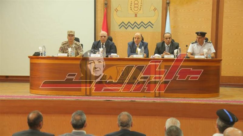 خلال الاجتماع