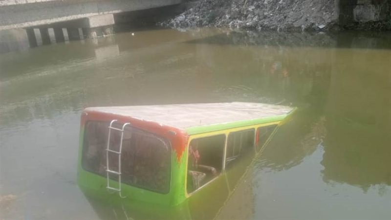 سقوط أتوبيس فى ترعة