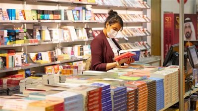 14 كاتباً عربياً وأجنبياً من كتاب الجريمة والتشويق بينهم أحمد مراد بـ