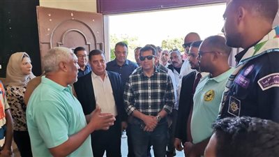 وزير الشباب والرياضة يقوم بجولة تفقدية في مركز ومعسكر شباب سفاجا |صور