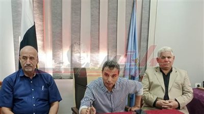 د.علاء جودة يجري مقابلات مع المتقدمين لتسيير الأعمال بتعليم كفر الشيخ