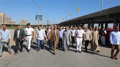 محافظ المنيا يتابع مواقف السيارات ومحطات الوقود ويشدد على الالتزام بتعريفة الركوب الجديدة