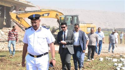 نائب محافظ سوهاج يقود حملة مكبرة لإزالة التعديات والبناء المخالف بجرجا