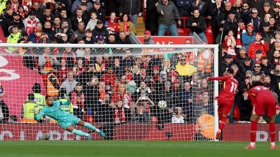 كابوس البلوز الذي لا ينتهي.. محمد صلاح يضع ليفربول على قمة البريميرليج