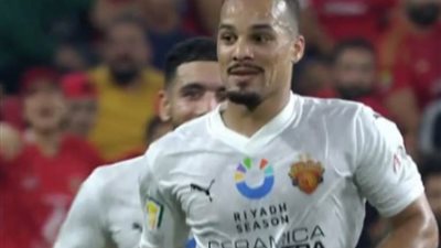 عاجل.. فخري لاكاي ينجح في التعادل لسيراميكا في الوقت بدلًا من الضائع