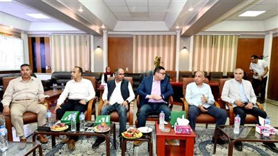 وزير الإسكان ومحافظ المنيا يتابعان موقف المشروعات التنموية بمدينتي 