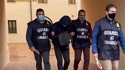 إيطاليا: ضبط منظمة إجرامية دولية لتسهيل الهجرة غير الشرعية وغسيل الأموال