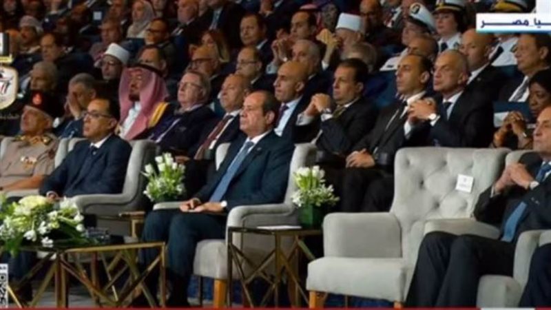 الرئيس السيسي يشهد