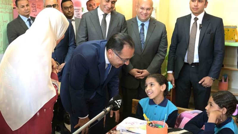 رئيس الوزراء يتابع