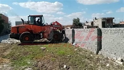 إزالة 13 حالة تعدٍ على الأراضي الزراعية بكفر الشيخ