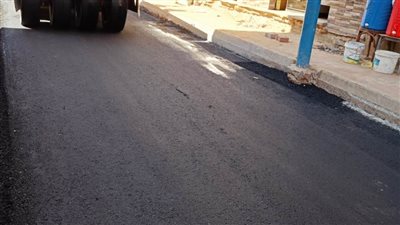 بالصور.. محافظ الغربية: رصف شارع «البروة» في مدينة بسيون