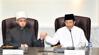 وزير الأوقاف يقوم بزيارة وزير الشؤون الدينية الإندونيسي