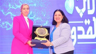 وزيرة التضامن الاجتماعي تكرم عددًا من النماذج الملهمة في إطار مبادرة «الأب القدوة»