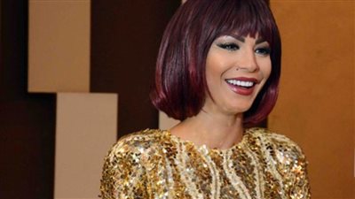 دوللي شاهين تطرح برومو أغنيتها الجديدة 