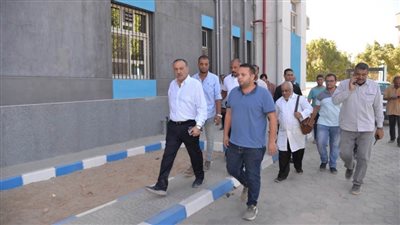 محافظ أسيوط يتفقد وحدة طب الأسرة بقرية الواسطى التابعة لمركز الفتح ضمن المبادرة الرئاسية 