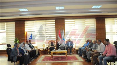 رئيس جامعة كفر الشيخ يستقبل وفد بنك الاستثمار بالجامعة