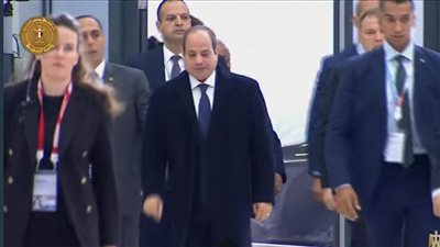الرئيس السيسي يصل مقر انعقاد قمة 