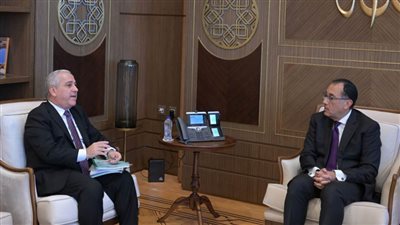 رئيس الوزراء يلتقي رئيس الهيئة الوطنية للصحافة لمتابعة عدد من ملفات العمل